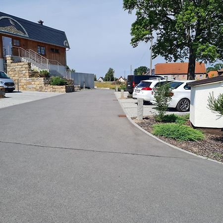 Familien- Und Apartmenthotel Lerchenberghof Walddorf  ภายนอก รูปภาพ